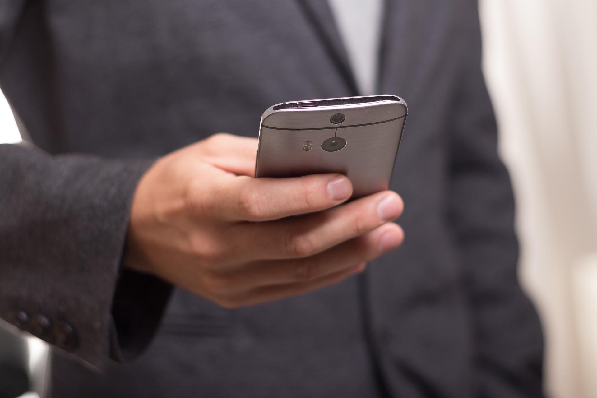 Automated Text Message telephone-586266_1920